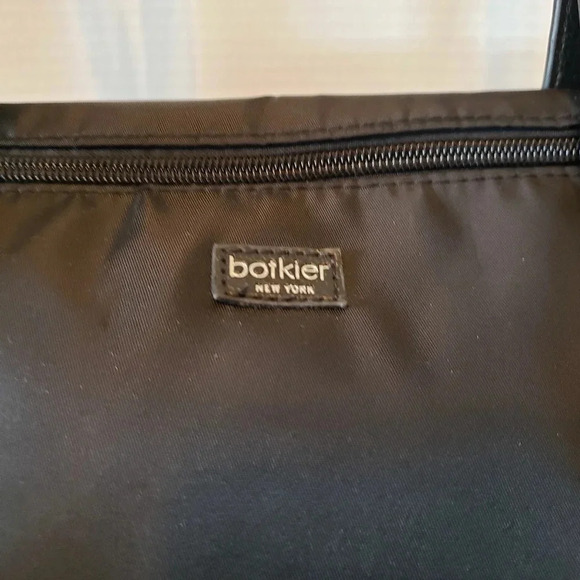 Botkier  New York Large Black Polyester/Vegan Leather Trim Tote Bag. - Picture 6 of 10
